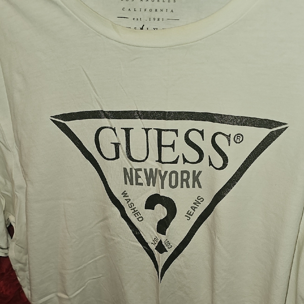 GUESS White Logo Tee for Men Size Medium - Picture 7 of 7